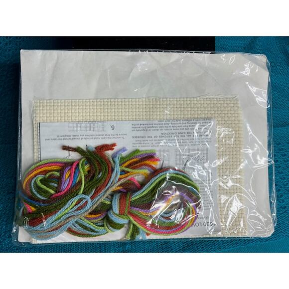 The creative circle 1630 Loves an open door cross stitch kit - Picture 3 of 4